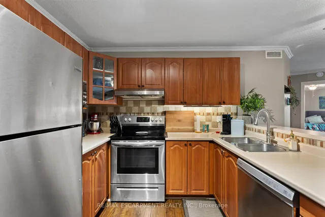 Additional image 5 of 2030 Cleaver Ave Unit 302