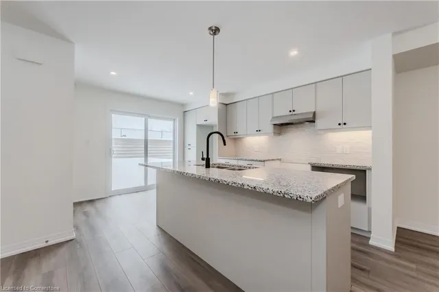 Additional image 13 of 17 Urbane Blvd Unit I073