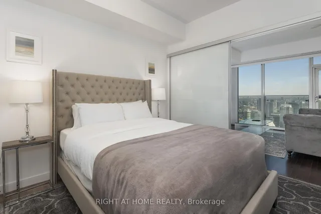 Additional image 11 of 12 York St Unit 4906