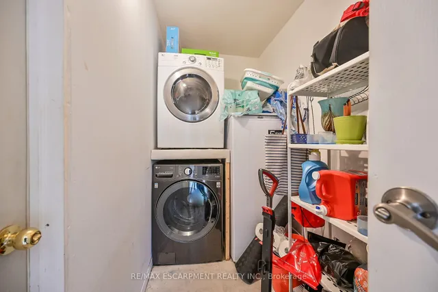 Additional image 33 of 707 Upper Wentworth St