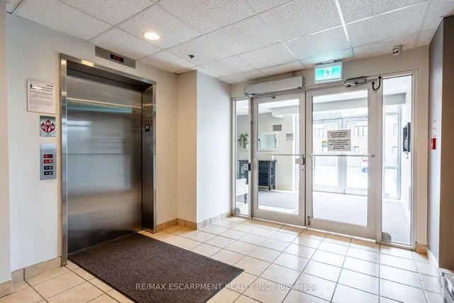 Additional image 4 of 391 Plains Rd Unit 301