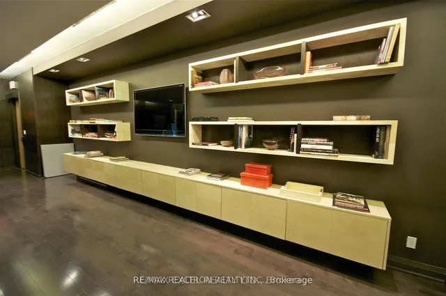 Additional image 32 of 1 Bedford Rd Unit 818