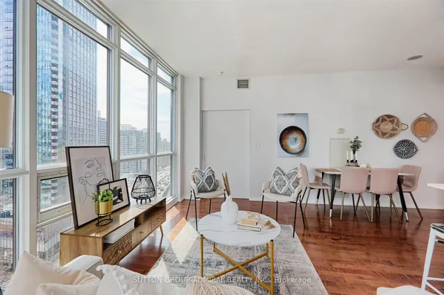 Additional image 21 of 55 Bremner Blvd Unit 1407