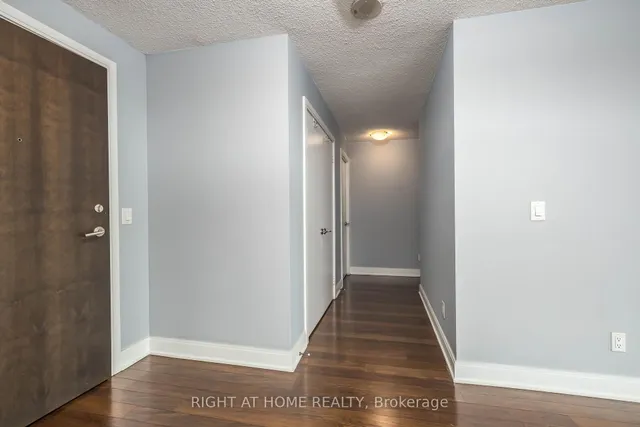 Additional image 18 of 125 Village Green Sq Unit 3703