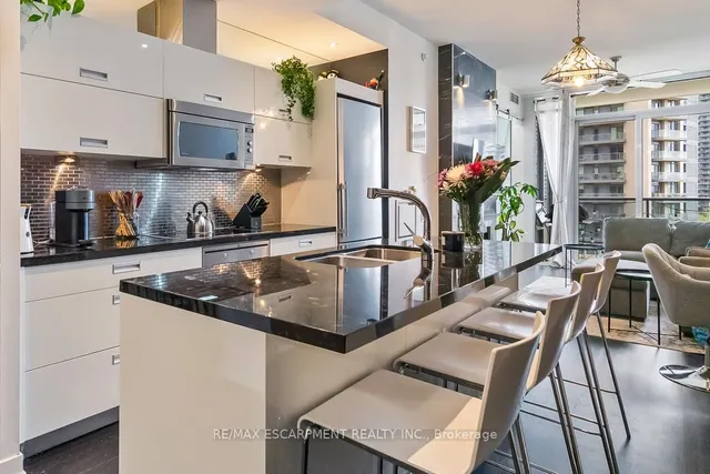 Additional image 8 of 88 Park Lawn Rd Unit 607