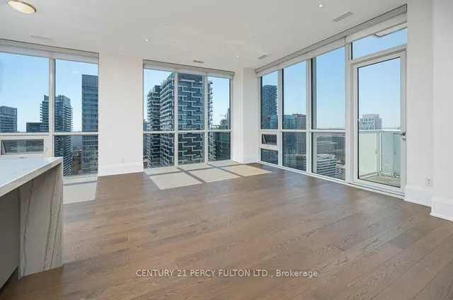 Additional image 10 of 101 Erskine Ave Unit PH10