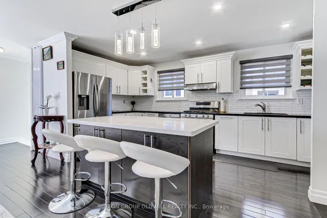 Additional image 12 of 1261 Consort Cres