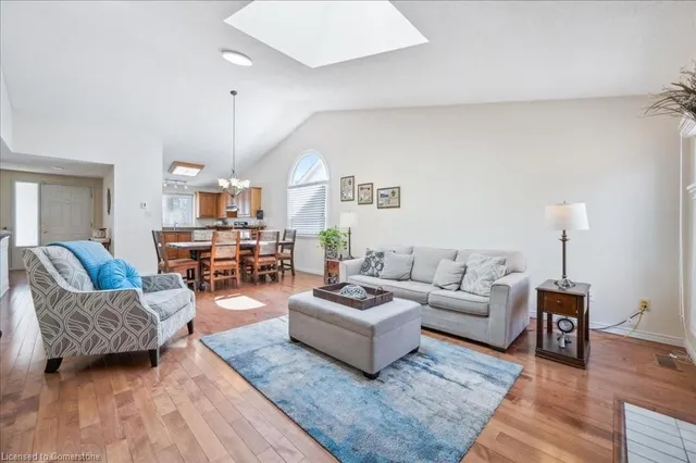 Additional image 10 of 5 Quinte Cres Unit 2