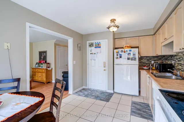 Additional image 11 of 1063 Wallbrook Cres