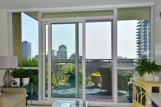 Additional image 7 of 2025 Maria St Unit 1006