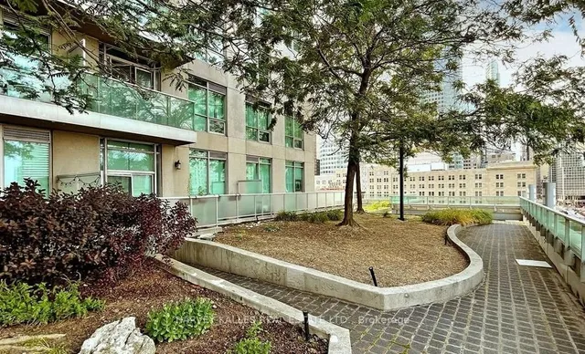 Additional image 17 of 18 Yonge St Unit 2012