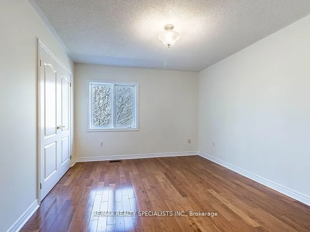 Additional image 21 of 140 Pressed Brick Dr