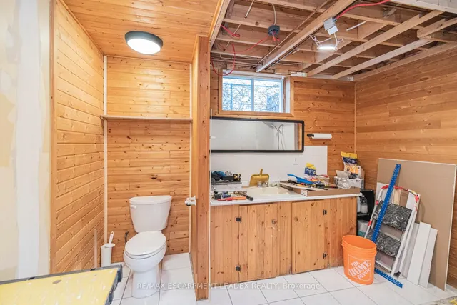 Additional image 41 of 109 HIGHLAND Rd