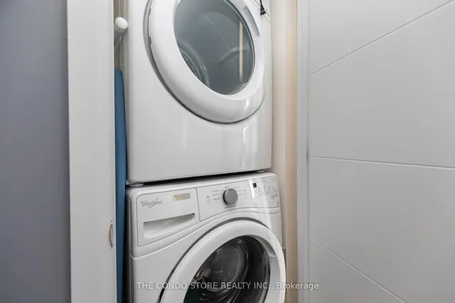 Additional image 21 of 460 Adelaide St Unit 2006