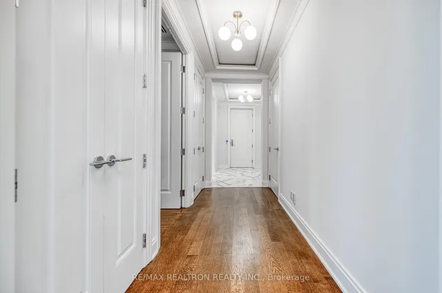 Additional image 39 of 206 Bloor St Unit 801
