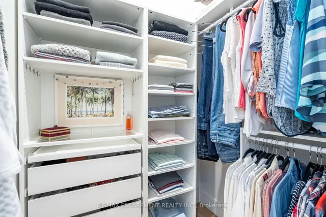 Additional image 25 of 46 Zellens Rd