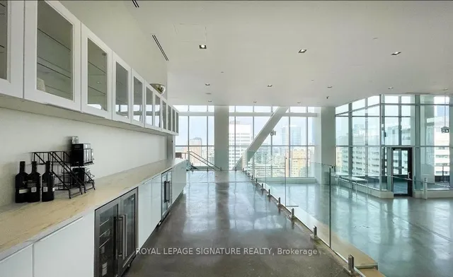 Additional image 30 of 488 University Ave Unit 3805