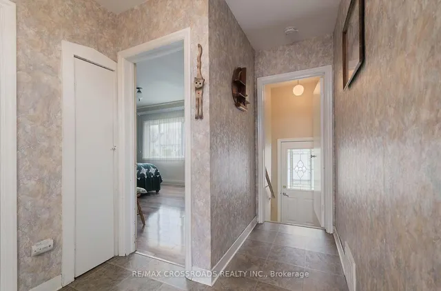 Additional image 22 of 1310 Victoria Park Ave