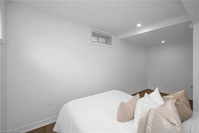 Additional image 7 of 11 Eric Burke Crt