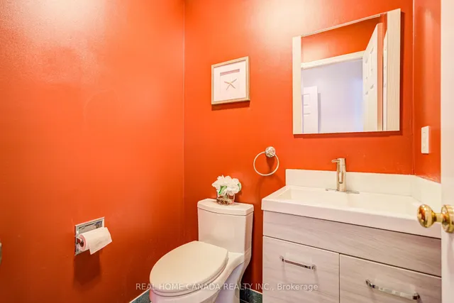 Additional image 10 of 2735 Kingsway Dr