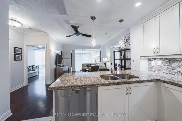 Additional image 11 of 125 Wilson St Unit 107