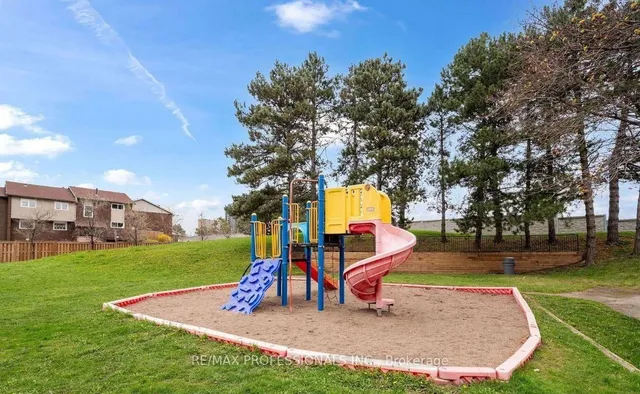 Additional image 38 of 475 The West Mall N/A Unit 417