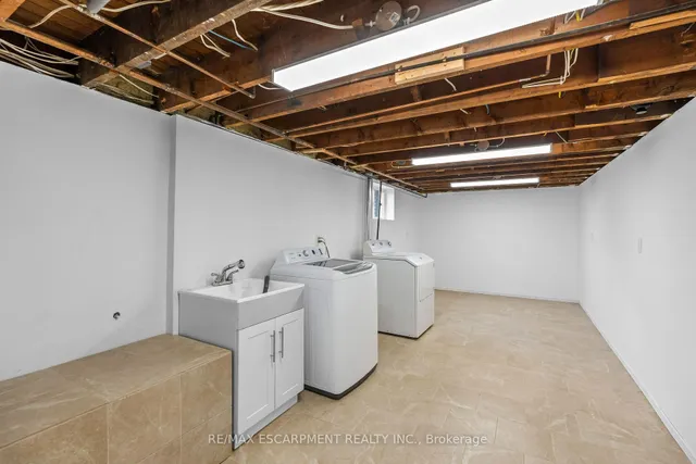 Additional image 38 of 8 Northcliffe Ave