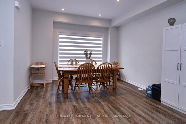 Additional image 12 of 187 Wilson St Unit 4