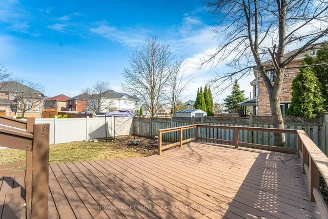 Additional image 49 of 2 Bramoak Cres