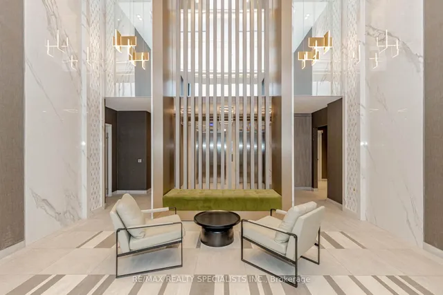 Additional image 10 of 415 Main St Unit 105