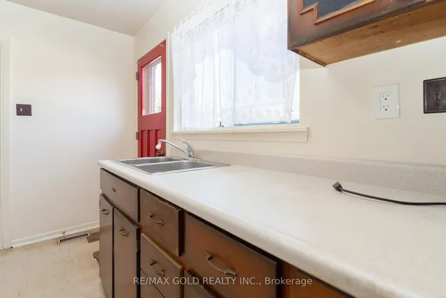 Additional image 12 of 22 Dalraith Cres