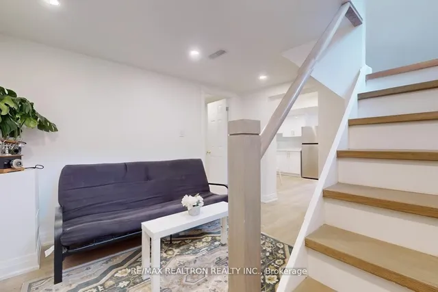 Additional image 23 of 43 Beckett Ave