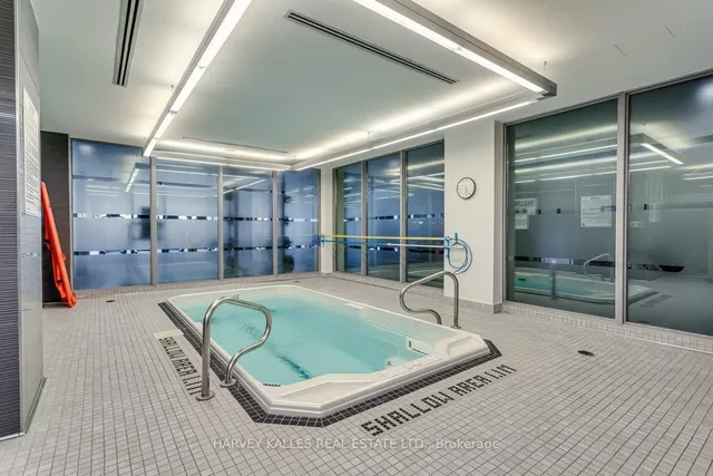 Additional image 20 of 399 Adelaide St Unit 713