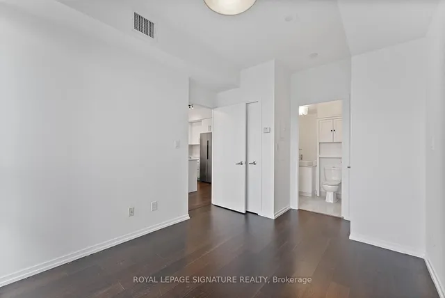 Additional image 20 of 65 Bremner Blvd Unit 4101