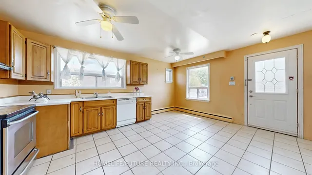 Additional image 12 of 164 Bertrand Ave