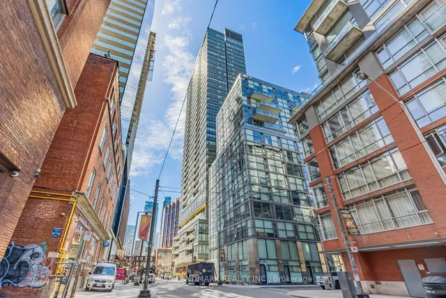 Primary image of 8 Charlotte St Unit 602