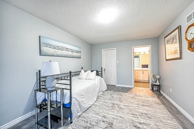 Additional image 17 of 172 Alderlea Ave