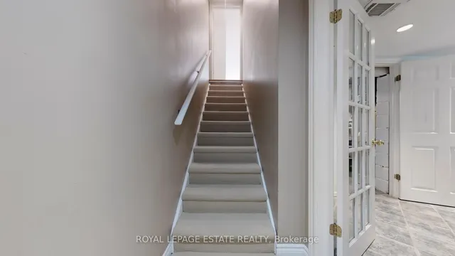 Additional image 30 of 3 Springbank Ave