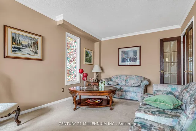 Additional image 8 of 82 Candy Cres