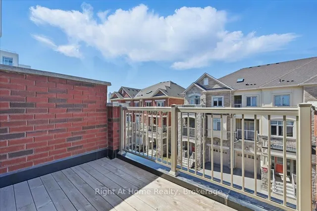 Additional image 40 of 465 Dundas St