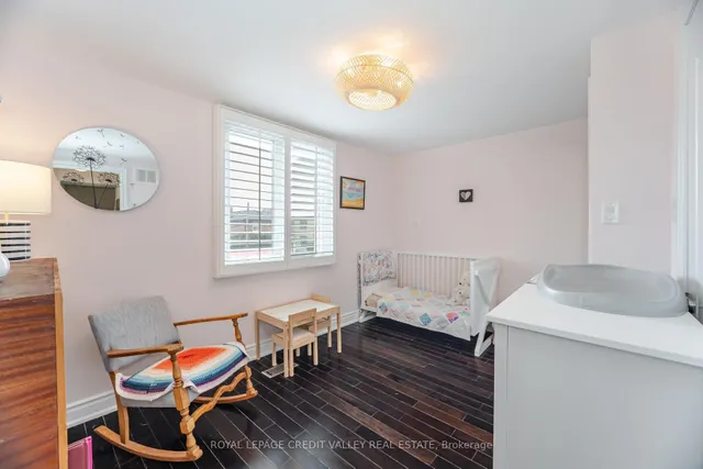 Additional image 24 of 165 Islington Ave