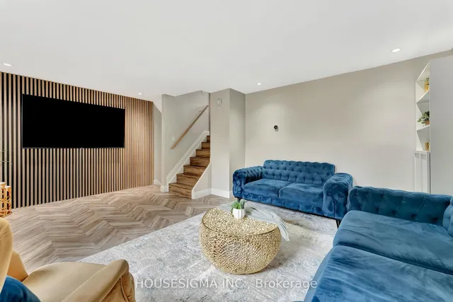 25 Thaler Ave Unit 10