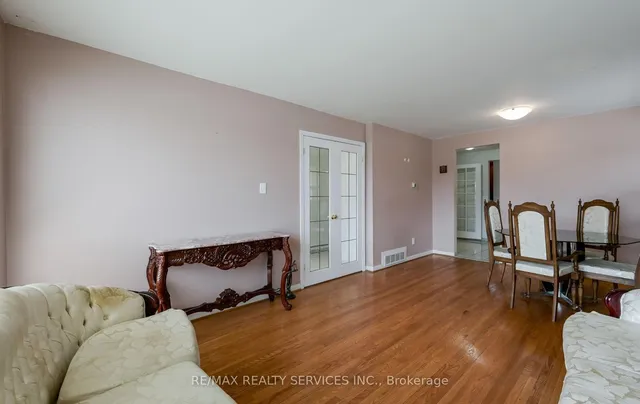 Additional image 8 of 140 Clarence St