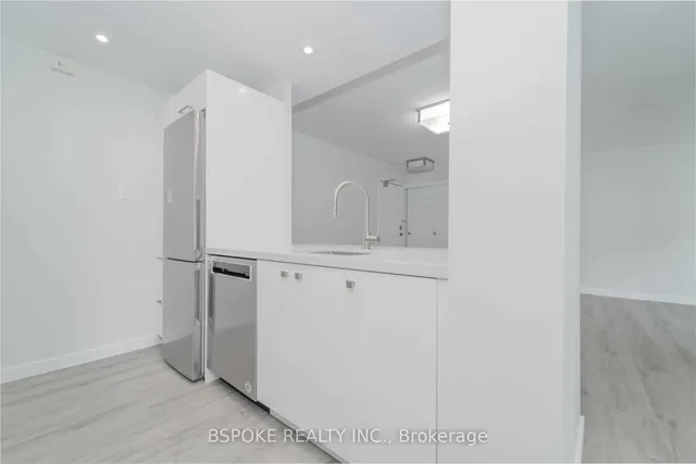 Additional image 11 of 105 McCaul St Unit 204