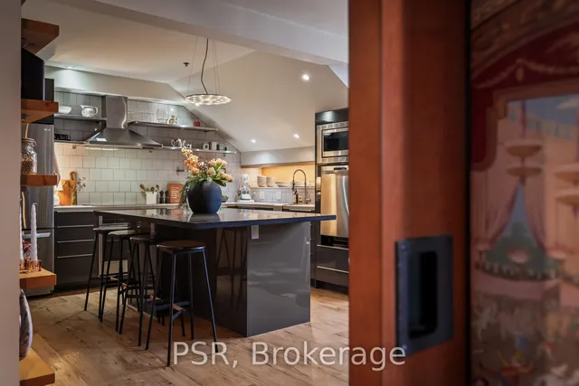 Additional image 16 of 1 Columbus Ave Unit L1