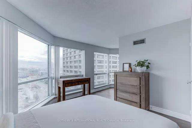 Additional image 17 of 10 Yonge St Unit 2608