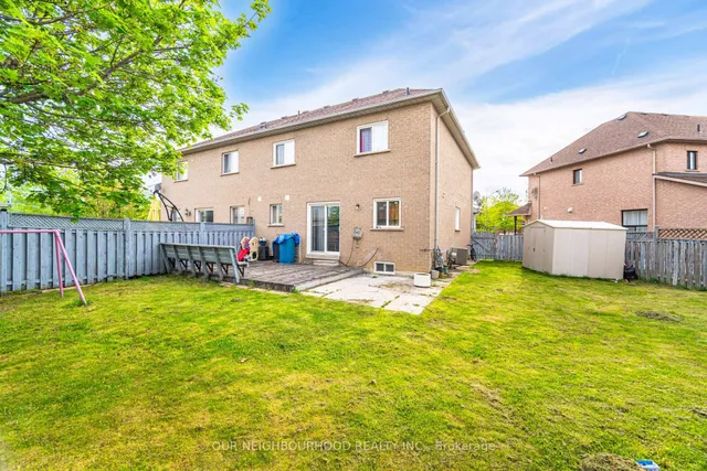 Additional image 32 of 71 Giraffe Ave