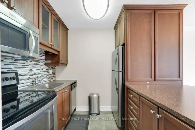 Additional image 13 of 633 Bay St Unit 2512