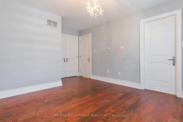 Additional image 28 of 274 Lake Promenade N/A