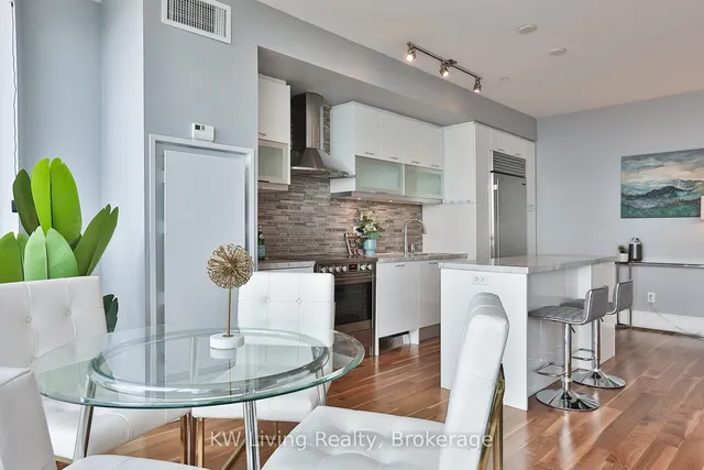 Additional image 9 of 388 Yonge St Unit 7514